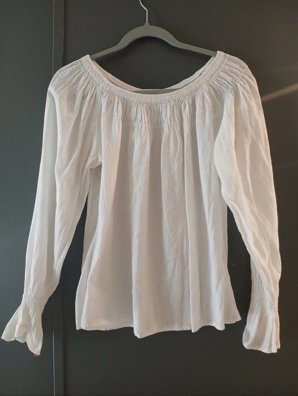 Harlow peasant blouse, gathered detailing along the off-the-shoulder & cuffs L